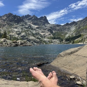 Gray Eagle Lodge - Upper Sardine Lake - Hotels Near Me - Graeagle, California