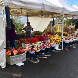 King Farmers Market - Fresh flowers (esp dahlias!)