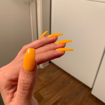 Idol Nails And Spa - Look how crooked the sides are. They rushed On my nails - Nail Salons Near Me - Farmers Branch, Texas