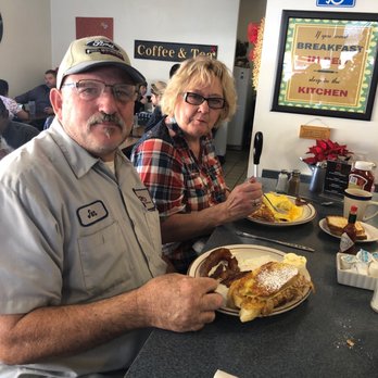 2 Bits Cafe - Breakfast & Brunch Near Me - Yuba City, California