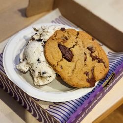 Insomnia Cookies - Chocolate Chip Cookie Ice Cream Sandwich w/ Cookies N' Cream Ice Cream