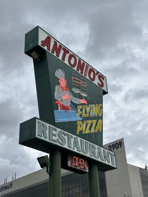 Antonio’s Flying Pizza by null