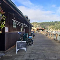 Deer Harbor Marina - Deer Harbour Marina