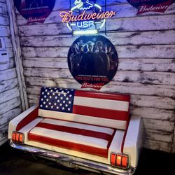 Bubba's 33 - Entrance decor...