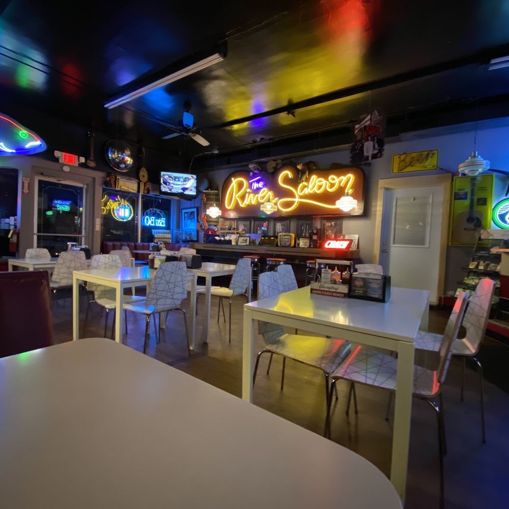 Combs BBQ Central - Dining area - Barbeque Near Me - Middletown, Ohio Combs BBQ Central - Dining area - Barbeque Near Me - Middletown, Ohio