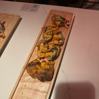 Machi Sushi - Vegas Roll - Sushi Bars Near Me - Austin, Texas
