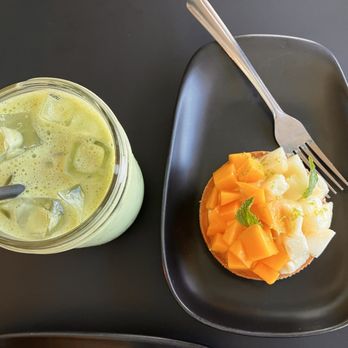 The Curb Kaimuki - Lavender Matcha Latte and Hana Quon Special Tart - Coffee & Tea Near Me - Honolulu, Hawaii The Curb Kaimuki - Lavender Matcha Latte and Hana Quon Special Tart - Coffee & Tea Near Me - Honolulu, Hawaii