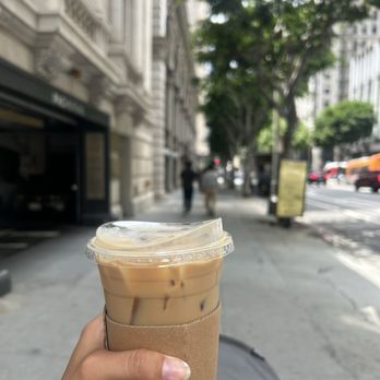 Dalian's Cafe - Iced vanilla Latte - Cafes Near Me - Los Angeles, California Dalian's Cafe - Iced vanilla Latte - Cafes Near Me - Los Angeles, California