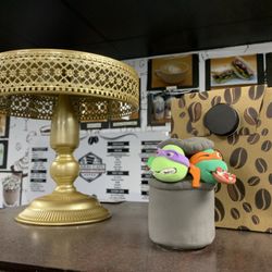Marin Cafe - Handmade Decorations
