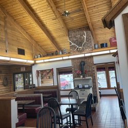 Sharp's Burger Ranch - Dining room