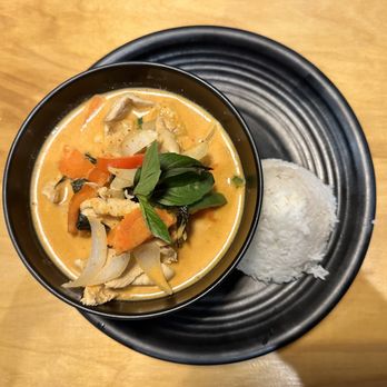 Thai Zapp Thai & Ramen - Pineapple Curry - Thai Near Me - Flowood, Mississippi Thai Zapp Thai & Ramen - Pineapple Curry - Thai Near Me - Flowood, Mississippi