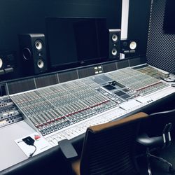 One Music Studios - Professional recording/mixing console