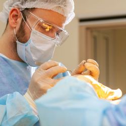 Grow Your Hair Back Hair Transplant Clinic - Hair transplant specialists clinic in McLean, Virginia.