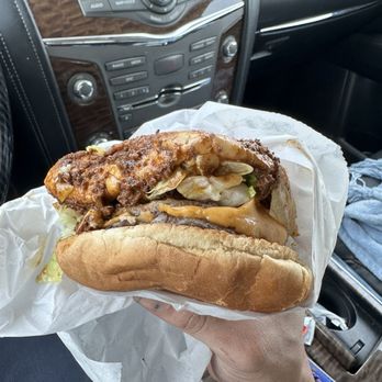 Big Burger V - Chili cheese Burger Basket with jalapeños - Burgers Near Me - Houston, Texas