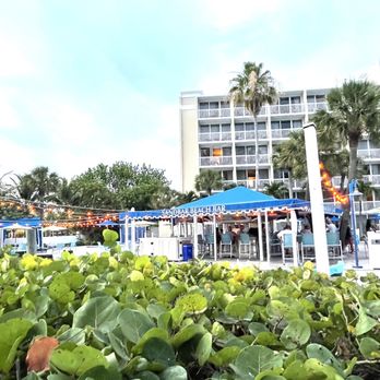 Sandbar Beach Bar - Sandbar Beach Bar & Grill, RumFish Beach Resort by Tradewinds - Bars Near Me - St. Pete Beach, Florida Sandbar Beach Bar - Sandbar Beach Bar & Grill, RumFish Beach Resort by Tradewinds - Bars Near Me - St. Pete Beach, Florida