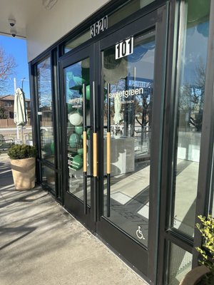 sweetgreen by null