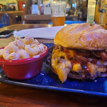 Brooklyn's Backyard - Pulled Pork Sandwich with Mac and Cheese - New American Near Me - Ocala, Florida