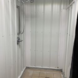 Walnut Meadows Campground - Ladies room shower