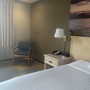 DAYS INN BY WYNDHAM SEATAC AIRPORT - Updated May 2026 - 145 Photos ...