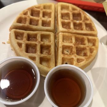 Cedars corner bar and kitchen - Chicken and waffles - Burgers Near Me - Fairfield, California Cedars corner bar and kitchen - Chicken and waffles - Burgers Near Me - Fairfield, California
