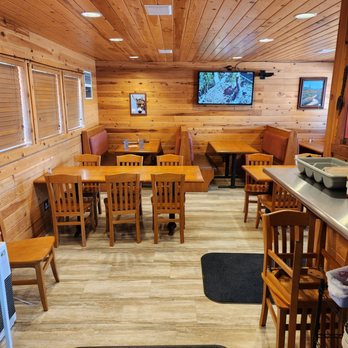 Roadrunner Grill - Tacos Near Me - Shasta Lake, California