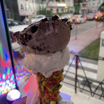 Midtown Creamery - Pebbles cone Oreo chunk Coconut ice cream - Desserts Near Me - Miami, Florida Midtown Creamery - Pebbles cone Oreo chunk Coconut ice cream - Desserts Near Me - Miami, Florida