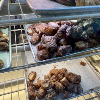 Happy Donuts - Donuts Near Me - Burlingame, California Happy Donuts - Donuts Near Me - Burlingame, California