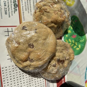 Stateline Cafe - Homemade chocolate and peanut butter chip cookies - Cafes Near Me - Beloit, Wisconsin