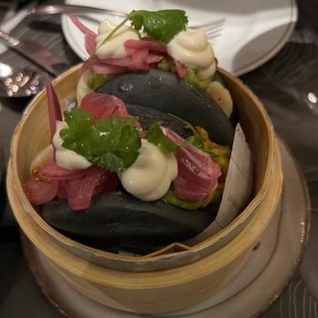 Elsa y Fred - Scallop bao. The bun was dyed black, it also had avocado, pickled onions, crema, and herbs. We loved this. - Tapas/Small Plates Near Me - Barcelona, B