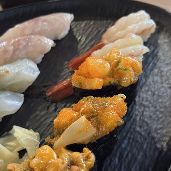 Maru Murfreesboro - Uni, Scallop, Sweet Shrimp, Fresh Fish - Sushi Bars Near Me - Murfreesboro, Tennessee