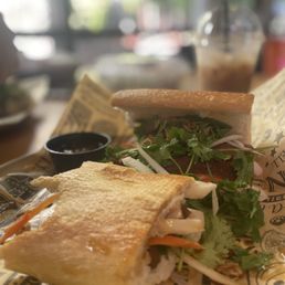 A. Lemongass Grilled Pork Sandwich / Bánh Mì Heo Xã