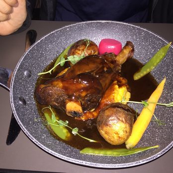 Le Radoteux - Jarret d'agneau cuit à basse température - Lounges Near Me - Shawinigan, Quebec