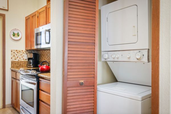 Aston Maui Hill Resort by null