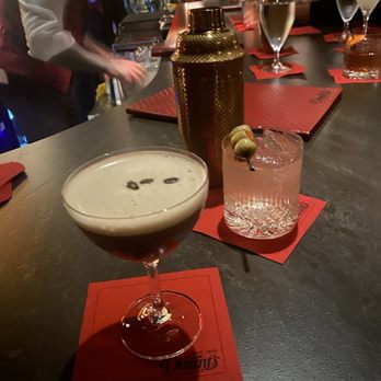 Durant's - Cocktails - Steakhouses Near Me - Phoenix, Arizona