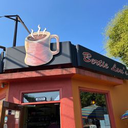 Bertie Lou's Cafe - Entrance to Bertie Lou's