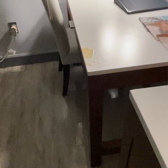 BLVD Hotel & Studios - Yellow water leaking from ceiling - Hotels Near Me - Studio City, California BLVD Hotel & Studios - Yellow water leaking from ceiling - Hotels Near Me - Studio City, California
