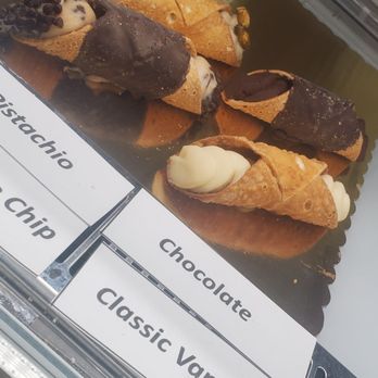 XO desserts - More yummy choices, cannoli. - Bakeries Near Me - Wichita, Kansas XO desserts - More yummy choices, cannoli. - Bakeries Near Me - Wichita, Kansas