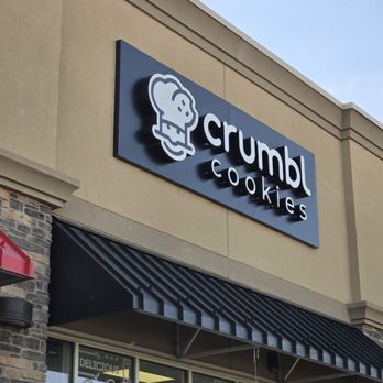 Crumbl - Yukon - Bakeries Near Me - Yukon, Oklahoma