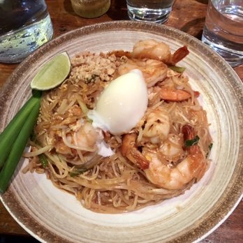 OBAO - Pad Thai with shrimp - Asian Fusion Near Me - New York, New York