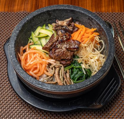Guk Su Jip 국수집 - 北方面家 - Cold Korean Noodle Naengmyeon (냉면) & Dolsot Bibimbap by null