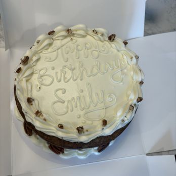 Offbeet Bakery - Hummingbird cake - Bakeries Near Me - Nashville, Indiana Offbeet Bakery - Hummingbird cake - Bakeries Near Me - Nashville, Indiana