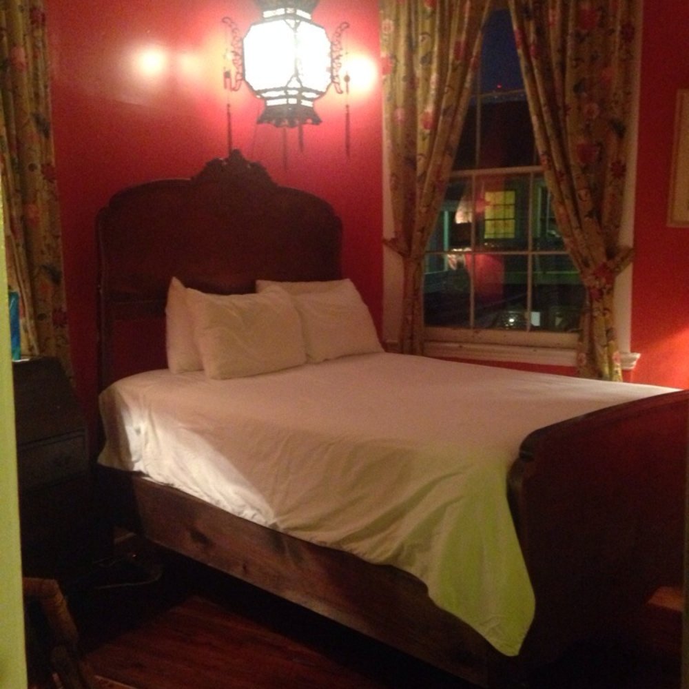 Creole Gardens - I love this place - Bed & Breakfast Near Me - New Orleans, Louisiana Creole Gardens - I love this place - Bed & Breakfast Near Me - New Orleans, Louisiana