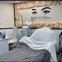 Tutu Pretty Skincare & Nail Services