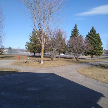 Four Seasons Park - The park - Parks Near Me - Ottawa, Ontario Four Seasons Park - The park - Parks Near Me - Ottawa, Ontario