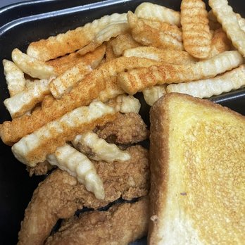 Zaxbys - Overly seasoned Crinkle Fries - Fast Food Near Me - Orlando, Florida