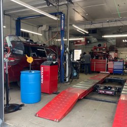 Pete's Auto Repair - The shop.
