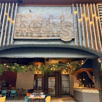 Beth's - Cocktail Bars Near Me - Bethesda, Maryland