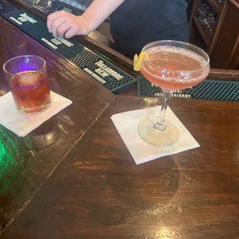 The Pub McKinney - Old fashion and pomegranate martini - Pubs Near Me - McKinney, Texas The Pub McKinney - Old fashion and pomegranate martini - Pubs Near Me - McKinney, Texas