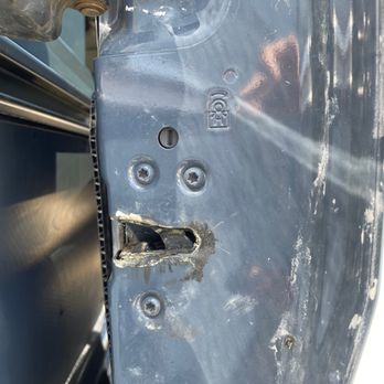 High Quality Auto Sales - sliding door damage 3 - reason for right rear door ajar warning light - Used Car Dealers Near Me - Chicago, Illinois