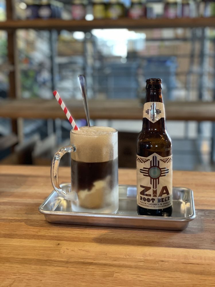 HEIDI’S ICE CREAM SHOP 53 Photos & 17 Reviews 3427 Vassar Dr Ne